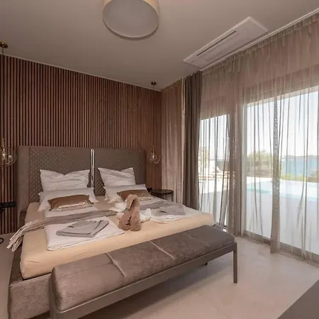 For 10 People Homestay